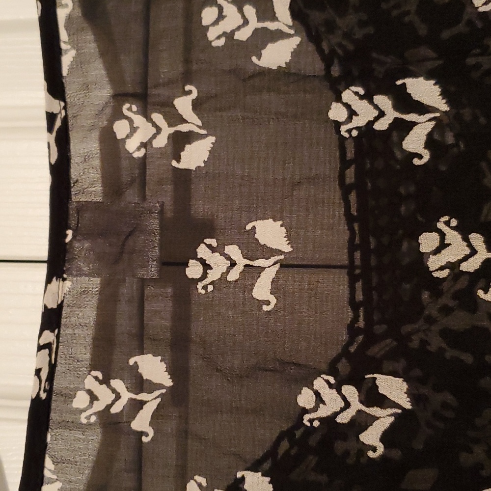 NWOT Bila Women's Boho Style Black & White Floral Sheer Top  Size XXL - Picture 8 of 10